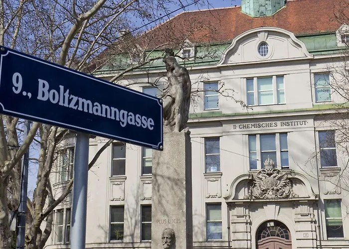 Boltzmann Otel 3*