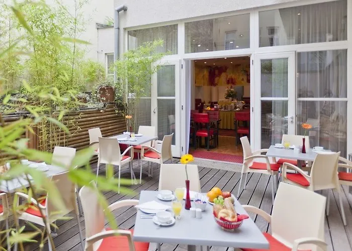 Boltzmann Otel